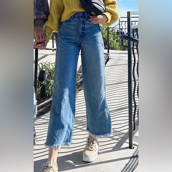 Weekday high waisted wide leg cropped jeans - Picture 5 of 10